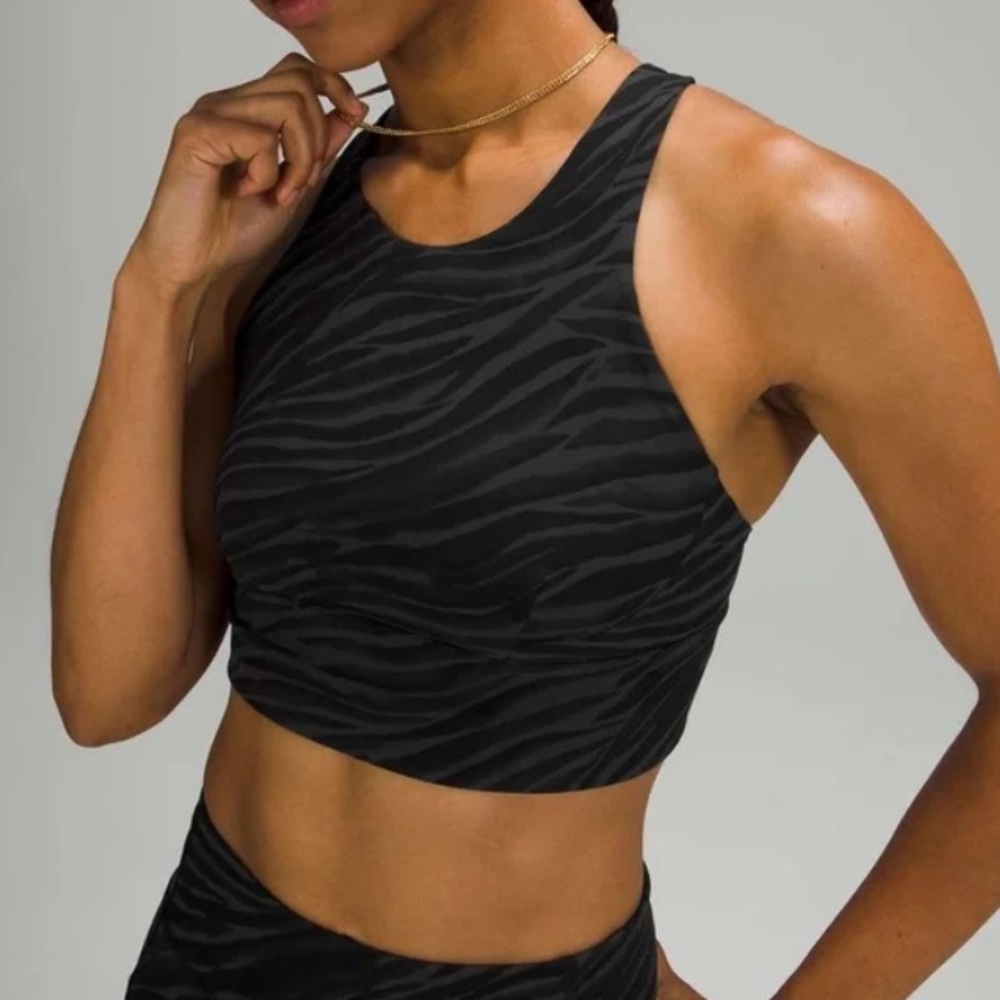 Wunder Under Long Line Bra Medium Support Size 2 “Le Tigre Camo Deep Coal”